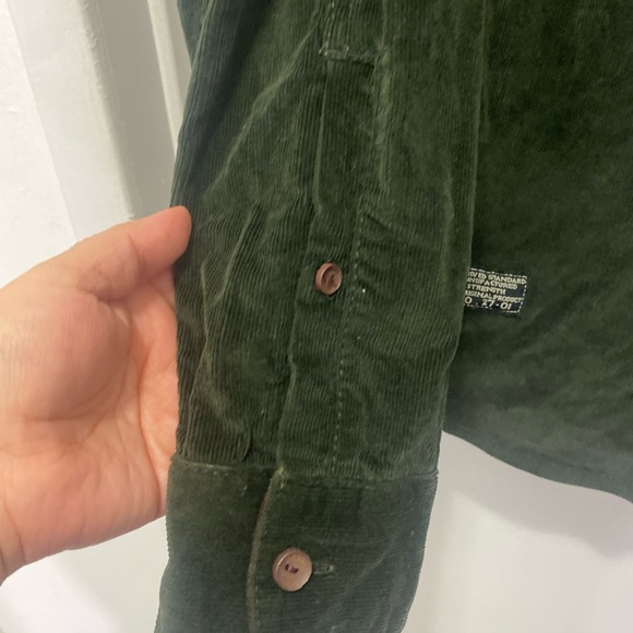 Jack South Men Corduroy Buttoned Down Shirt - Picture 6 of 8